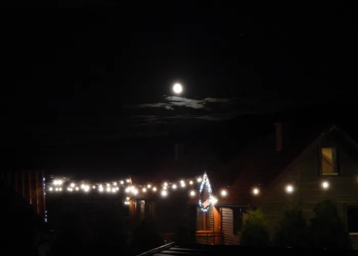 Caloroczne Aleksander بيت خشبي